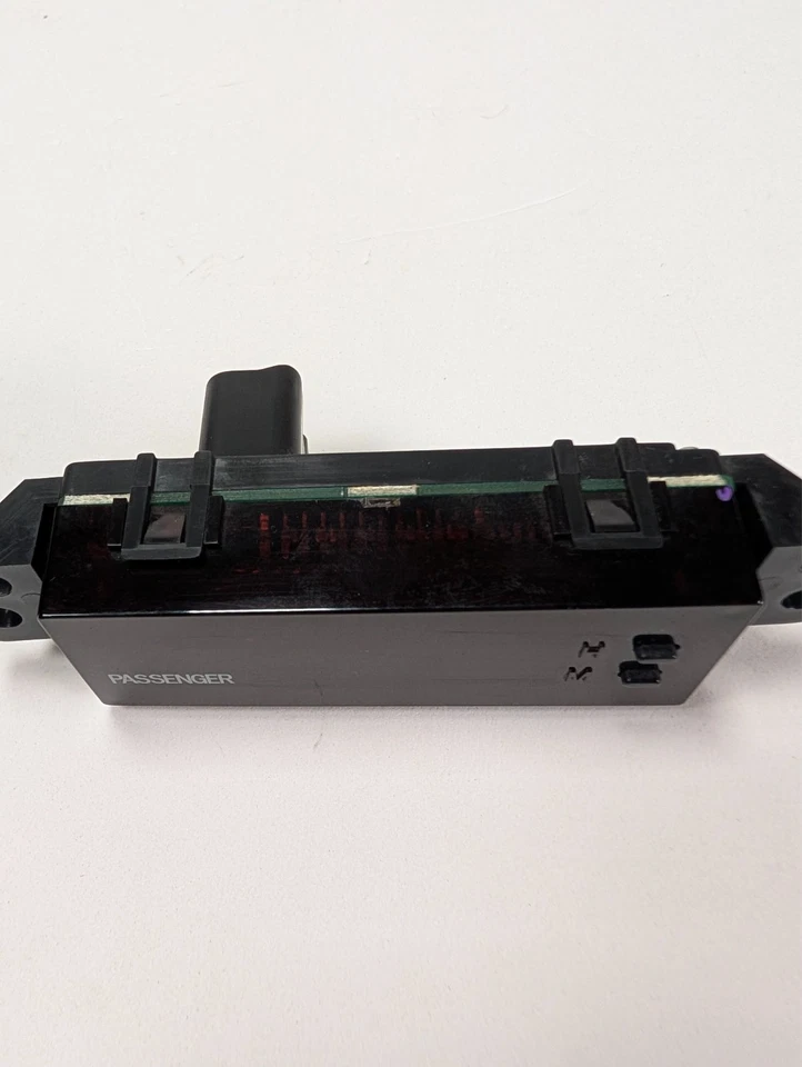 1998-2003 Toyota Sienna Dash Digital Clock OEM 83910-AE020 - Image 4 of 4