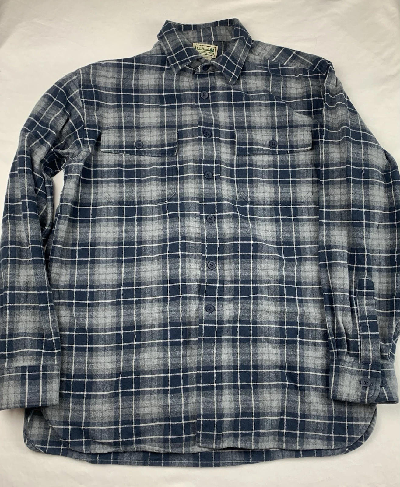 L.L. Bean Men’s Plaid Flannel Tartan Long Sleeve Button Down Shirt Medium Gray