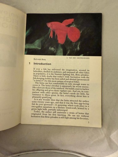 Enjoy the fighting Fish From Siam The Pet Library Booklet - Picture 3 of 5
