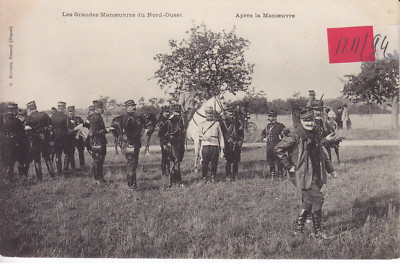 CPA-CARTE POSTALE-FRANCE-UNE TOMBE de soldat Français- fleurie EUR 3,90