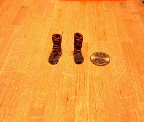 Miniature Work Boots  - Handcrafted 1/12" - Afbeelding 1 van 4