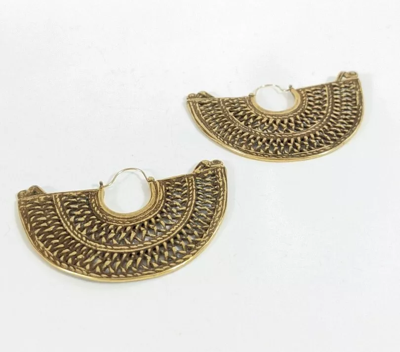 Met museum deals earrings