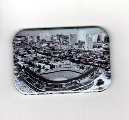 WRIGLEY FIELD 3 REFRIGERATOR MAGNET 2" X 3" WITH ROUNDED CORNER - Picture 4 of 5