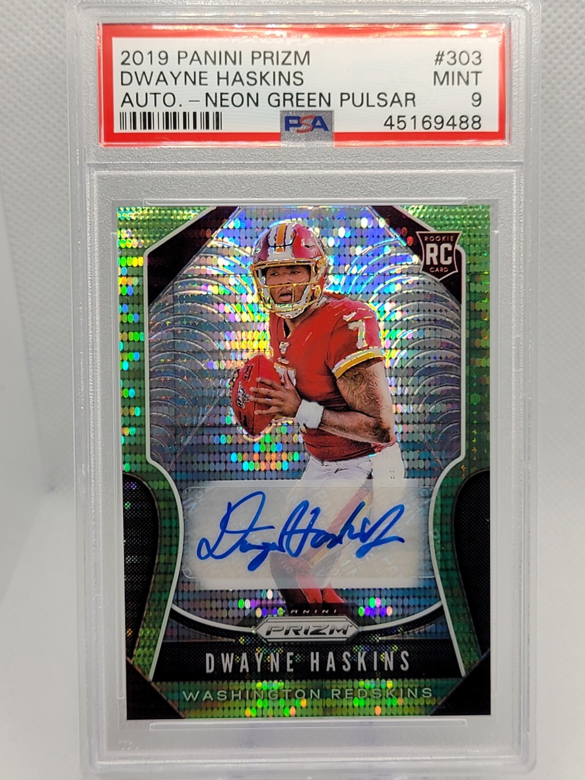 2019 Panini Prizm Neon Green Pulsar Dwayne Haskins #303 PSA 9 Rookie Auto RC