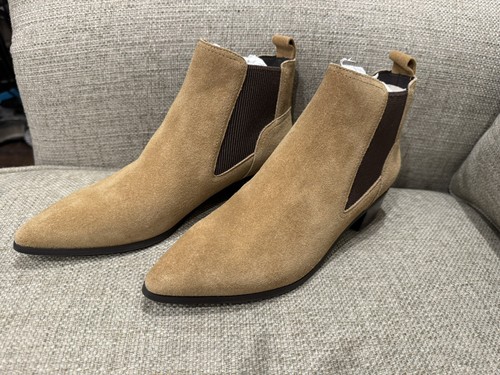 NEW Donald Pliner Women's Gerri Suede Slip-On Ankle Boots Saddle Color Size 6.5 - Picture 2 of 6