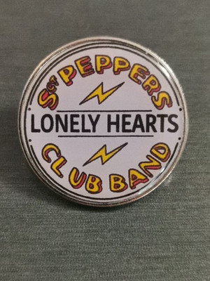THE BEATLES ABBEY ROAD Yellow Submarine john Lennon Pin Badge New High Quality