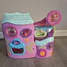 Littlest Pet Shop LPS Tail Wagging Fitness Club House 2007