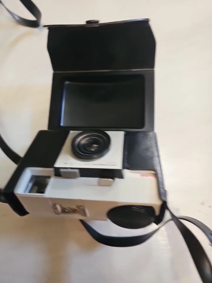 Kodak Instamatic 25 Film Camera Black Kodak With Hard Case - Photo 4/4