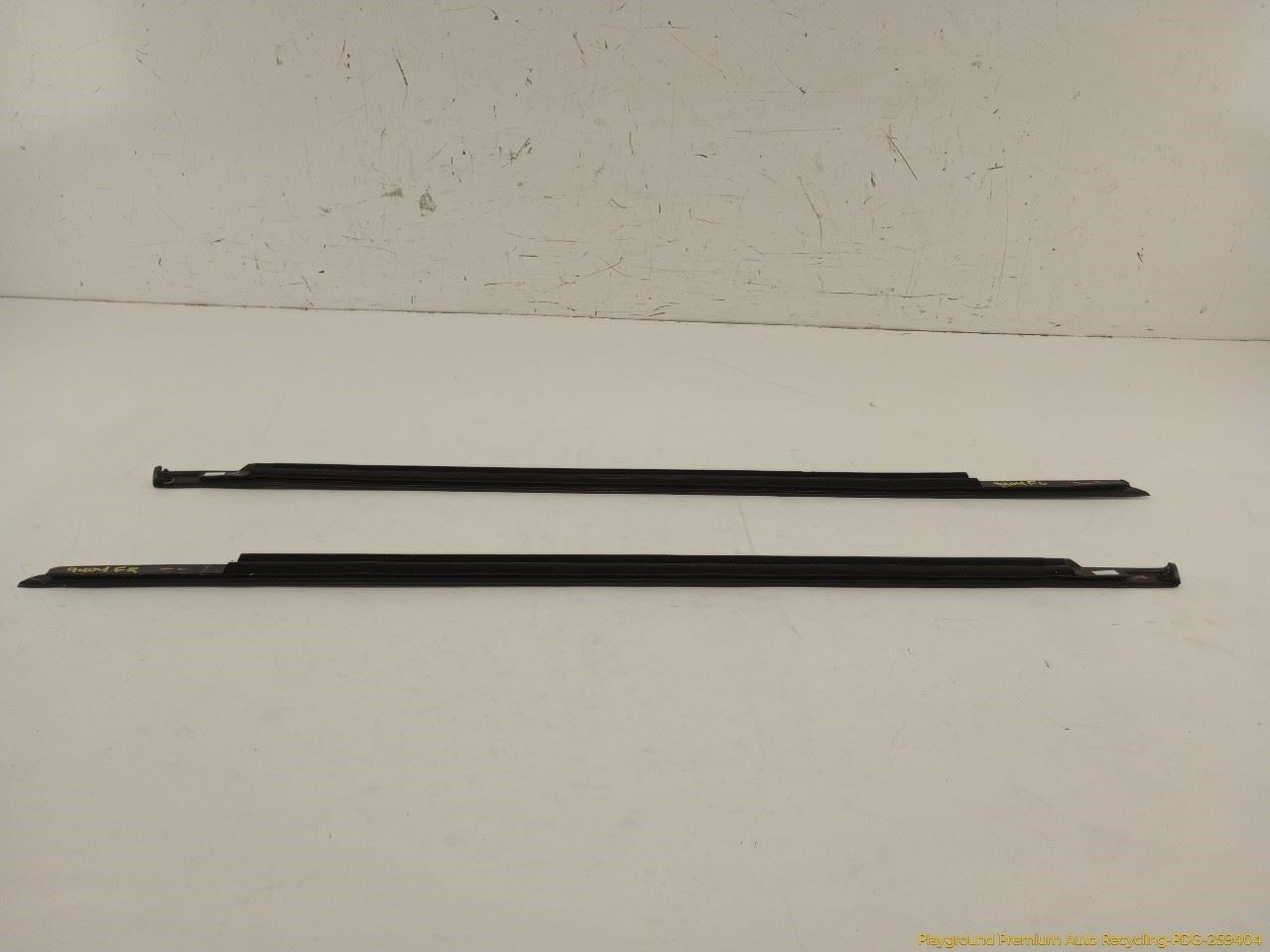 Maserati Quattroporte 2003-2012 FRONT+LEFT, RIGHT Trim molding