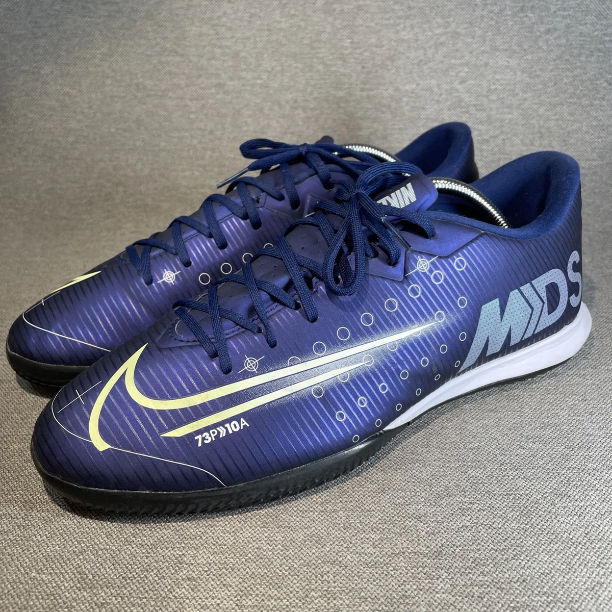 Preços baixos em Nike Mercurial Vapor 13 Academy MDS IC Dream
