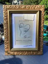 Golden Rectangular Picture Frame  Fits 4    x 6  Photo