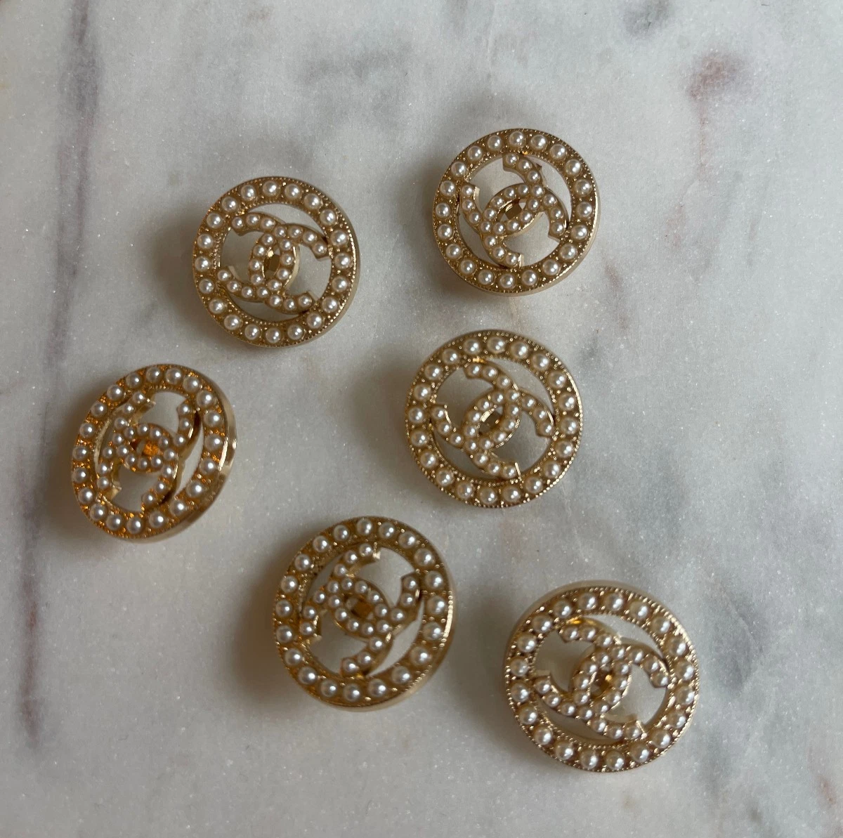 Other Collectible & Vintage Sewing Buttons (1930-Now) for sale | eBay