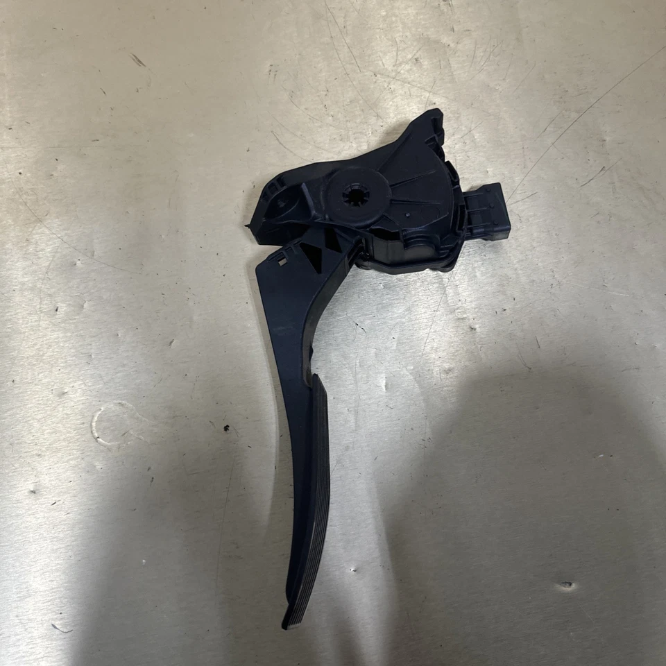 Sensor de pedal acelerador de gasolina Chevrolet Volt 2011-2015 OEM Foto 3 de 4