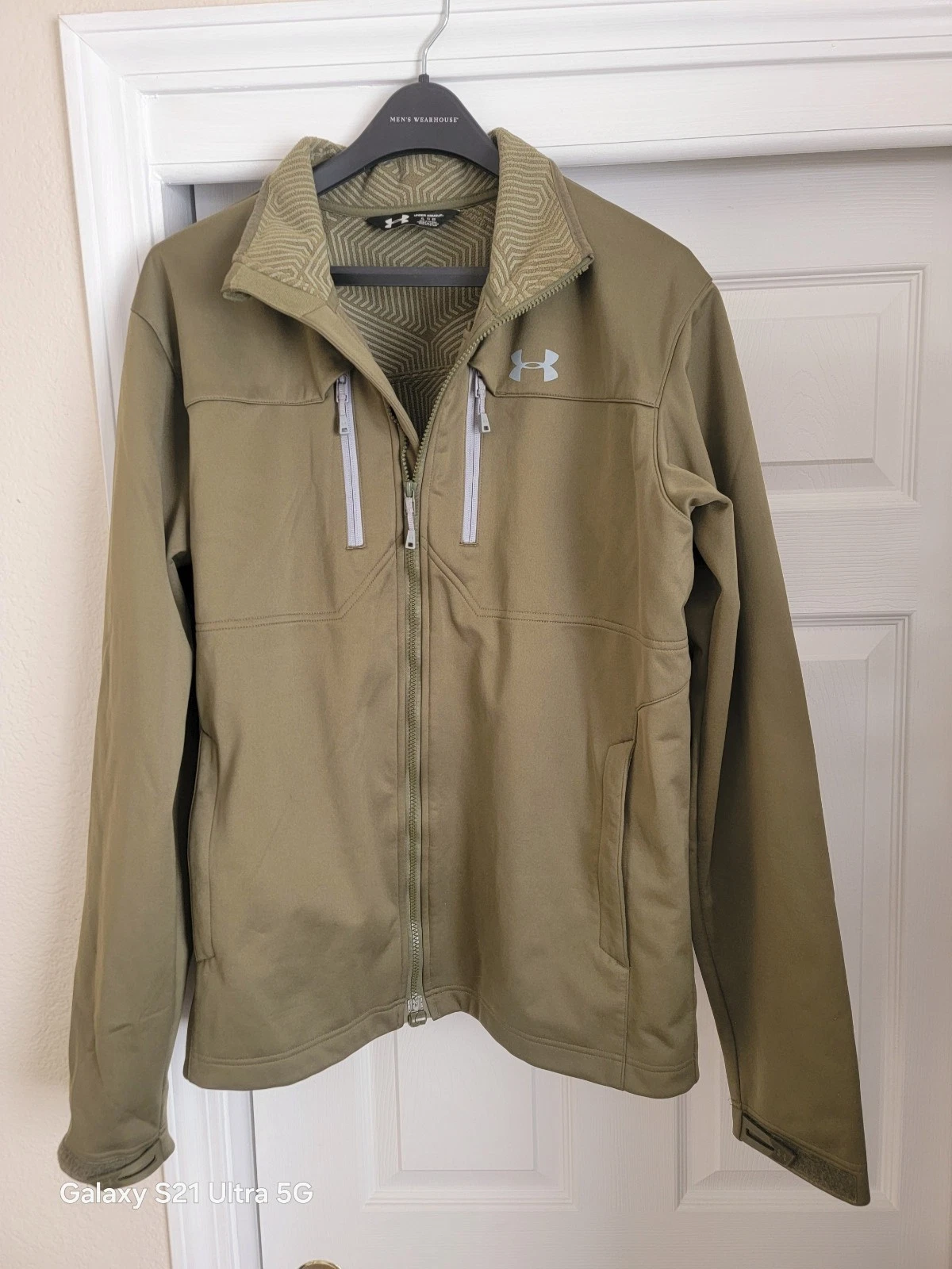 Under Armour Storm Infrared Jacket Men's SIZE XL...NICE!!!
Opens in a new window or tab