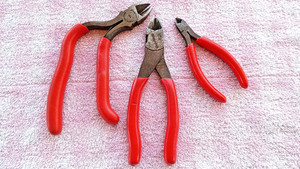 SNAP-ON WIRE CUTTERS SET OF 3 GOOD WORKING COND STORAGE BLEMISH SEE DESC snap us