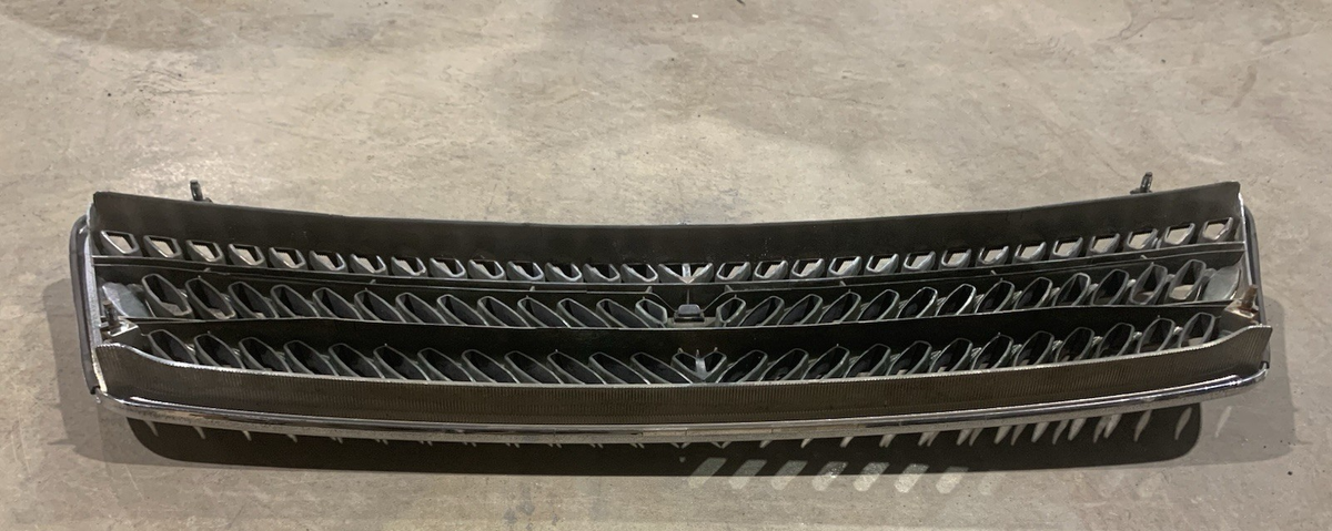 JDM OEM Toyota JZX100 Chaser Mark II Tourer Used Grille 53101
