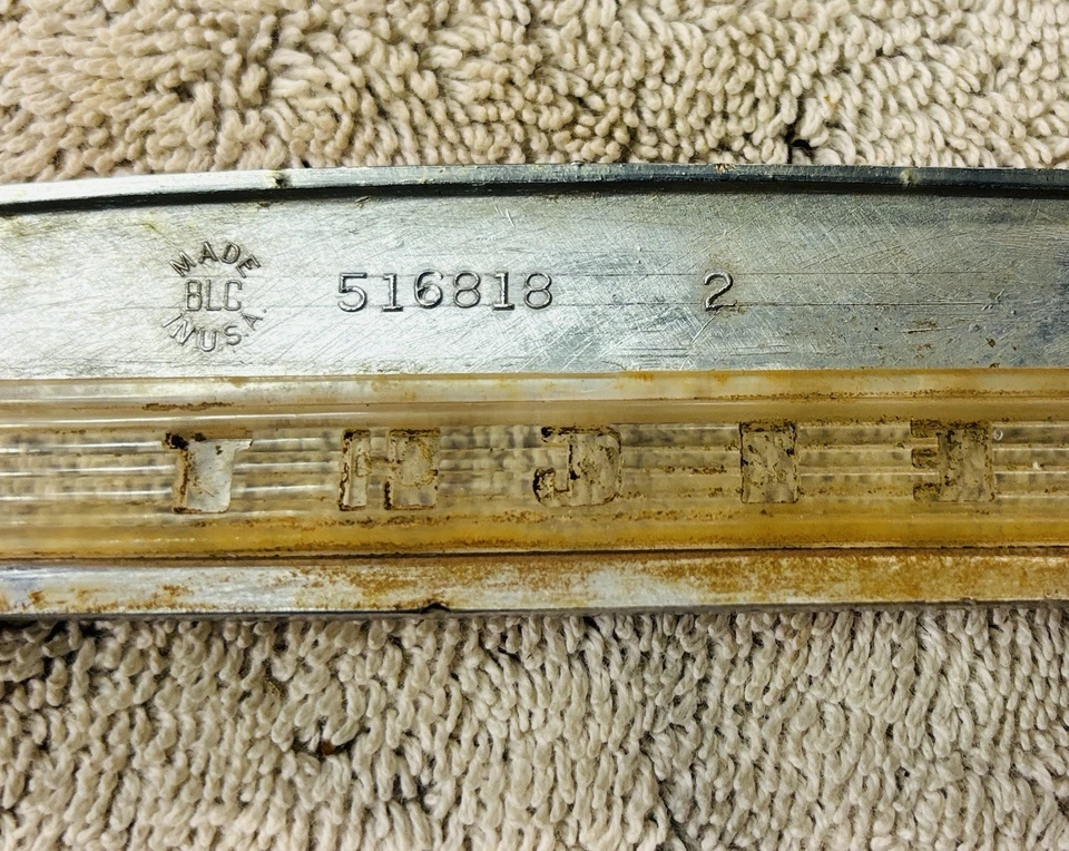 Pontiac Chieftain 1953 1954 emblema de moldura de tablero Foto 4 de 4