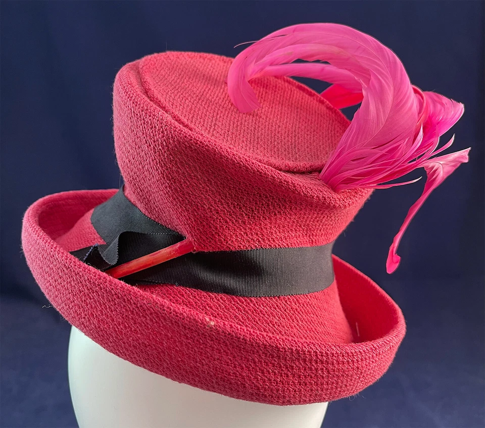 Sombrero de cóctel muñeca juguete inclinable fascinador pluma fucsia rosa vintage 1940 para mujer  Foto 2 de 4