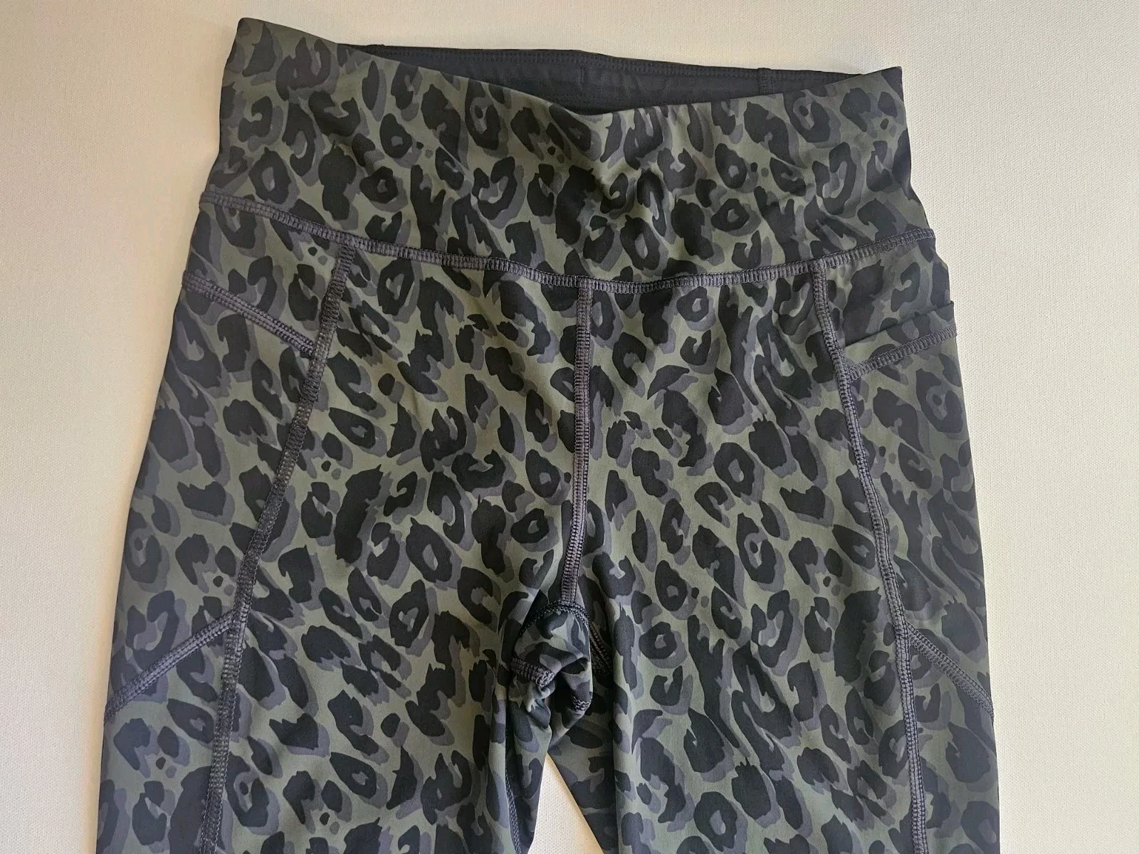 sweaty-betty camo zero gravity yoga pants leggings