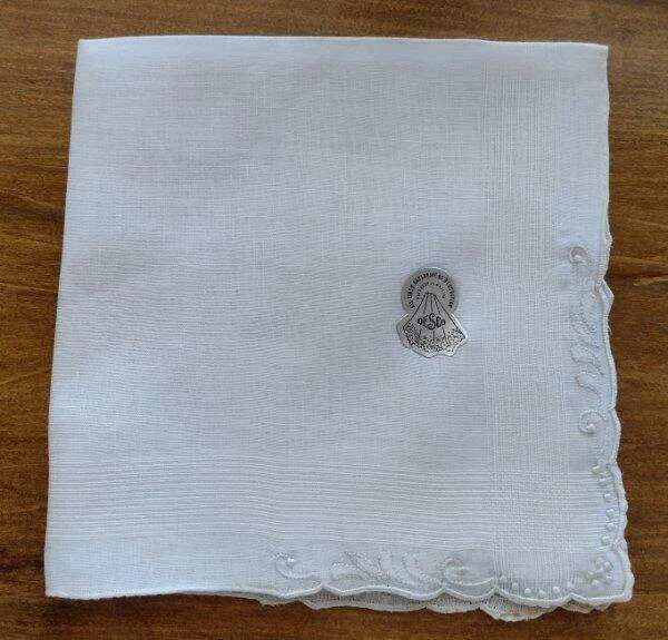NWT Vintage Madeira Hanky Shadow Work Scroll Embroidery Desco Hand Made New - Image 3 of 3
