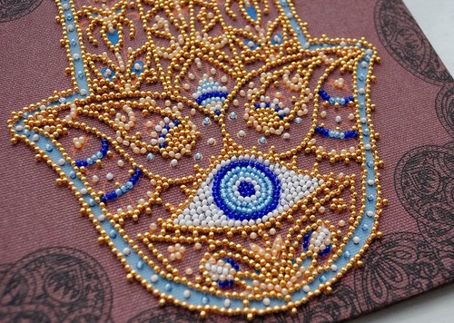 Kit ricamo perline ""Golden Hamsa"" taglia 7,9""x7,9"" / 20,0x20,0 cm - Foto 4 di 6