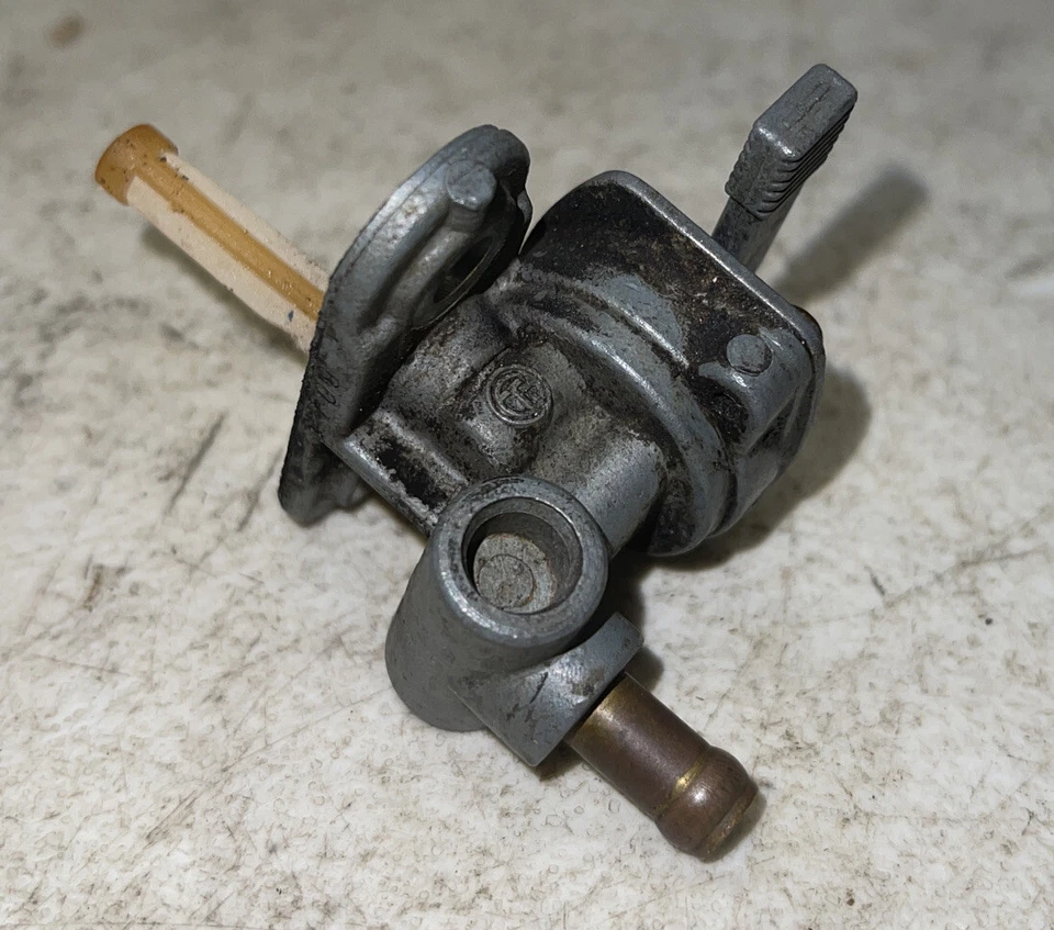 Kawasaki KX250 2001 OEM Petcock 51023-1257 Foto 3 de 4