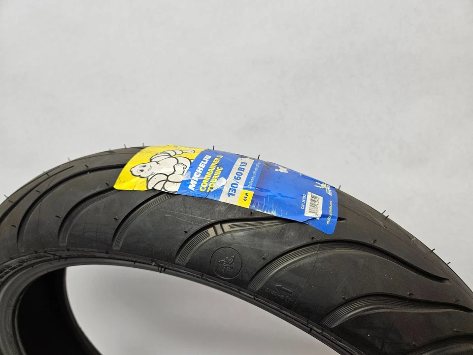 Neumático delantero Harley Davidson 130/60/19 pared negro nuevo Foto 2 de 4