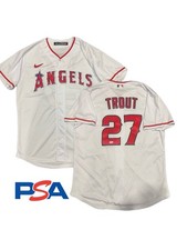 Mike Trout Rookie Cards Checklist and Autographed Memorabilia Guide 43