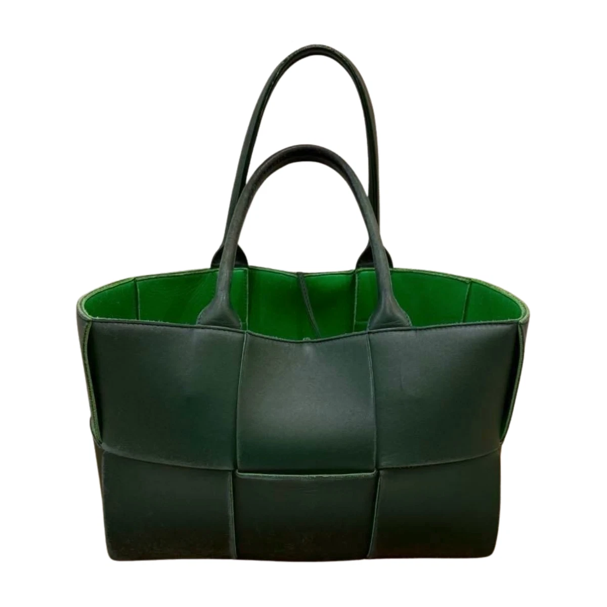 Bottega Veneta Leather Exterior Green Bags & Handbags for Women