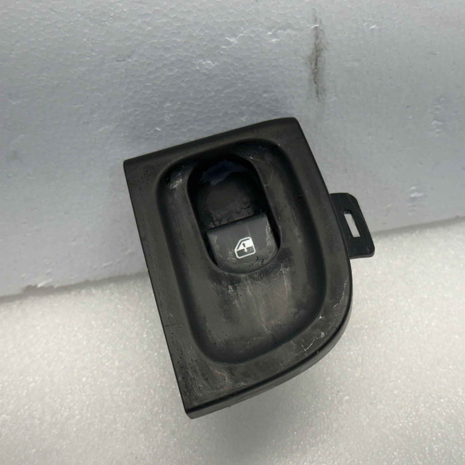 03-13 Maserati Quattroporte M139 Left Side Window Switch Control OEM