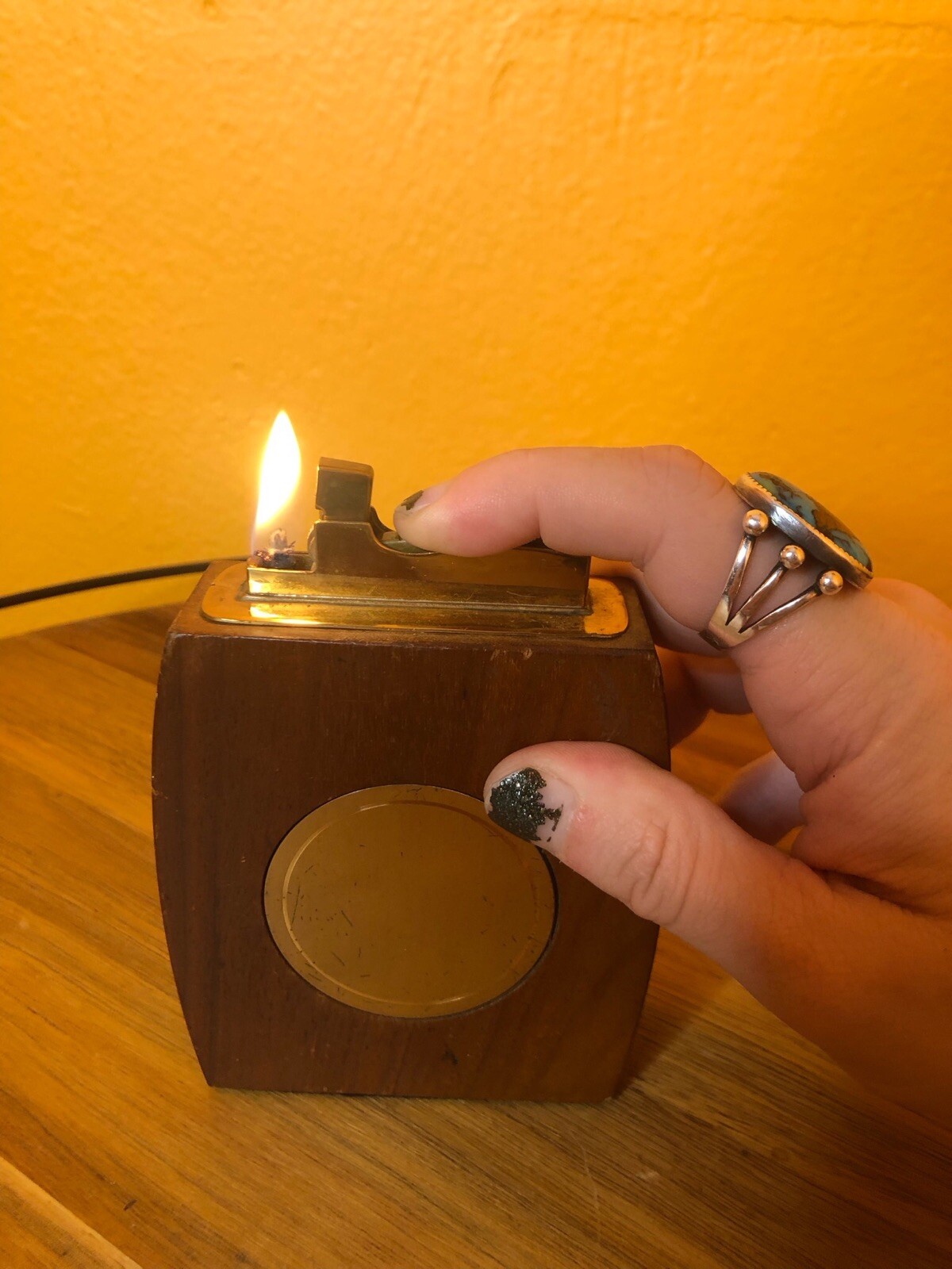 Vintage Wooden Customizable Panel Table Lighter