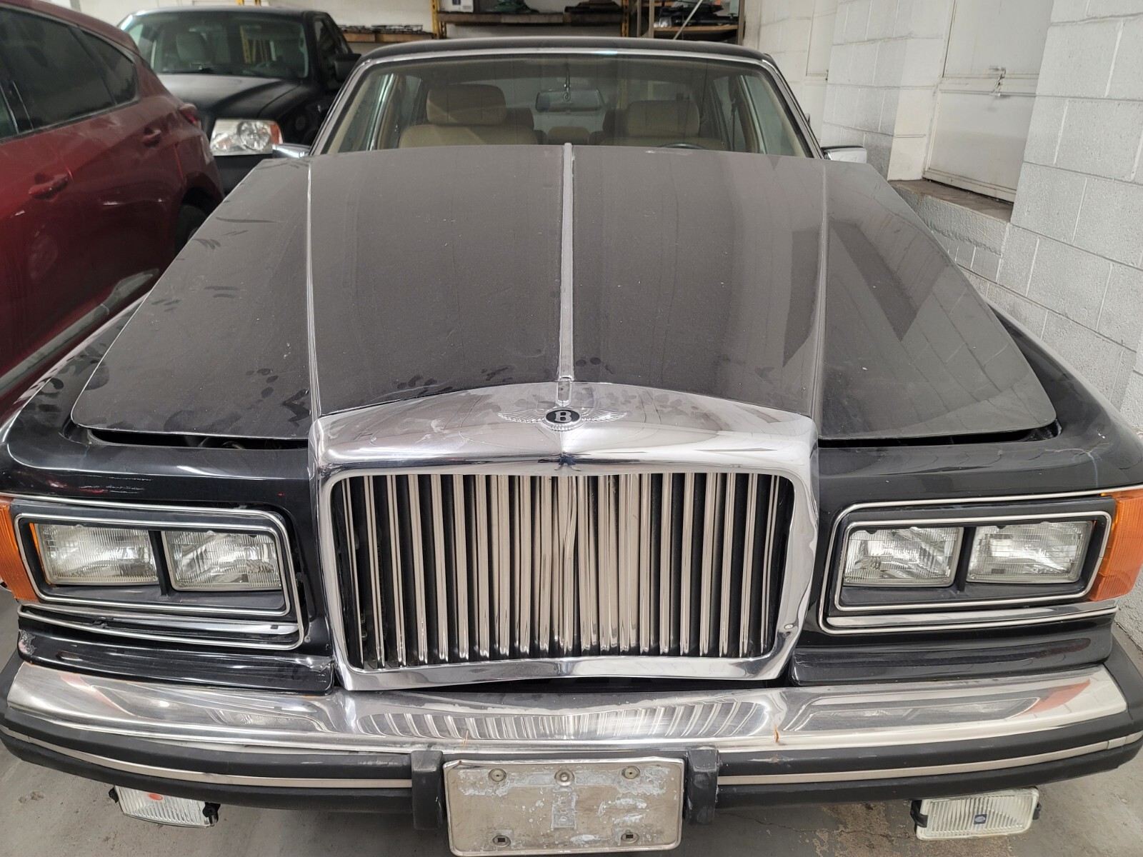 1986 Bentley Mulsanne Grill - damaged Left side