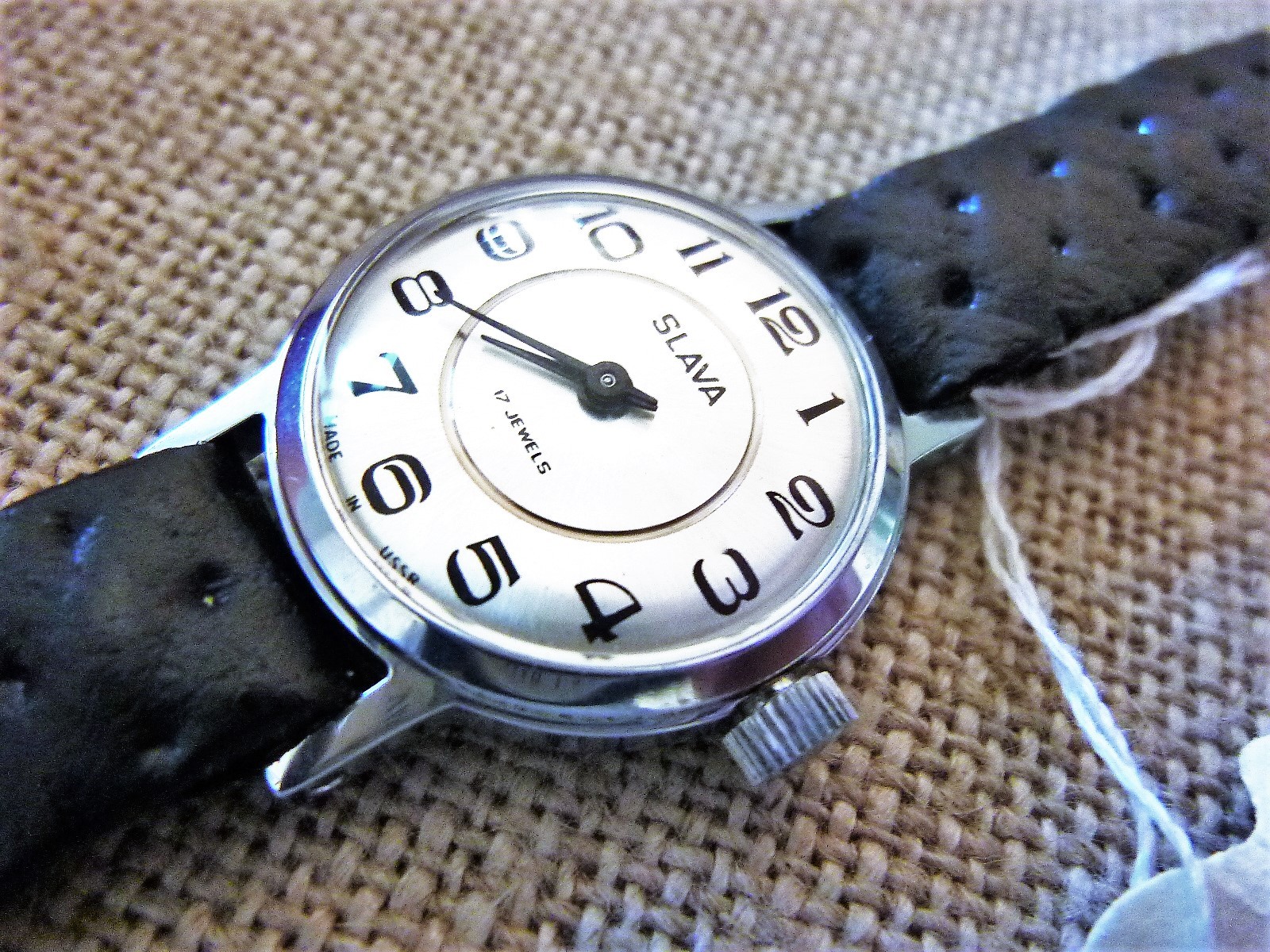 Slava 1980 montre dame russe de collection en acier doré DAM0027csbnr