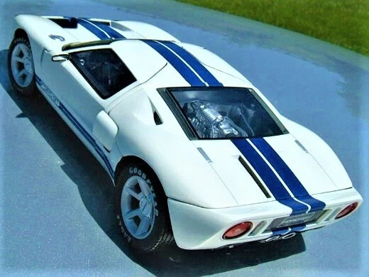 Ford Race Car Racing Le Mans GT Hot Rod Classic Custom Concept Carousel WHT 1:18 - Image 4 of 4