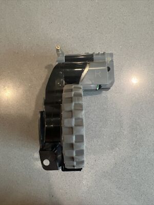 iRobot Replacement Right Wheel for Roomba i3 i4 i7 i7+ i8 i3 i6+ Plus e5 e6 e7