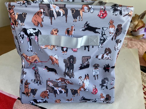 Vera Bradley Lighten Up Oversized Car Tote Dog Show Collapsible NWT - Picture 3 of 5