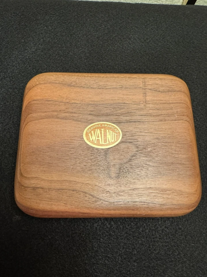 Juego de cuchillos y monedas conmemorativas Pearl Harbor Gerber 50 aniversario estuche de nogal Foto 3 de 4