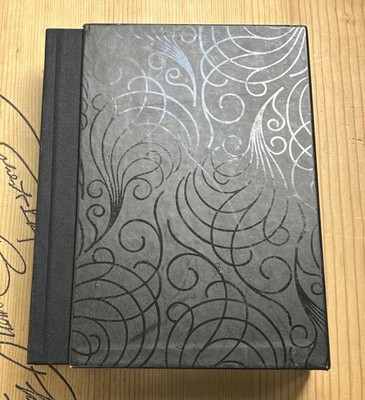 Signed Book Twilight Stephanie Meyer Collectors Edition Box Novel Film Books