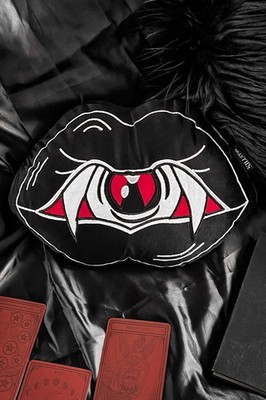 KILLSTAR Kissen - Vamp