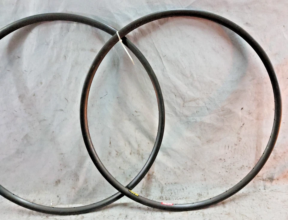 Juego de llantas de bicicleta de carretera Trek Matrix ISO CII Aero 700c negras 36/28S hechas en EE. UU. ARREGLADAS Foto 3 de 4