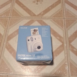 Fujifilm instax mini 12 Instant Camera - Clay White