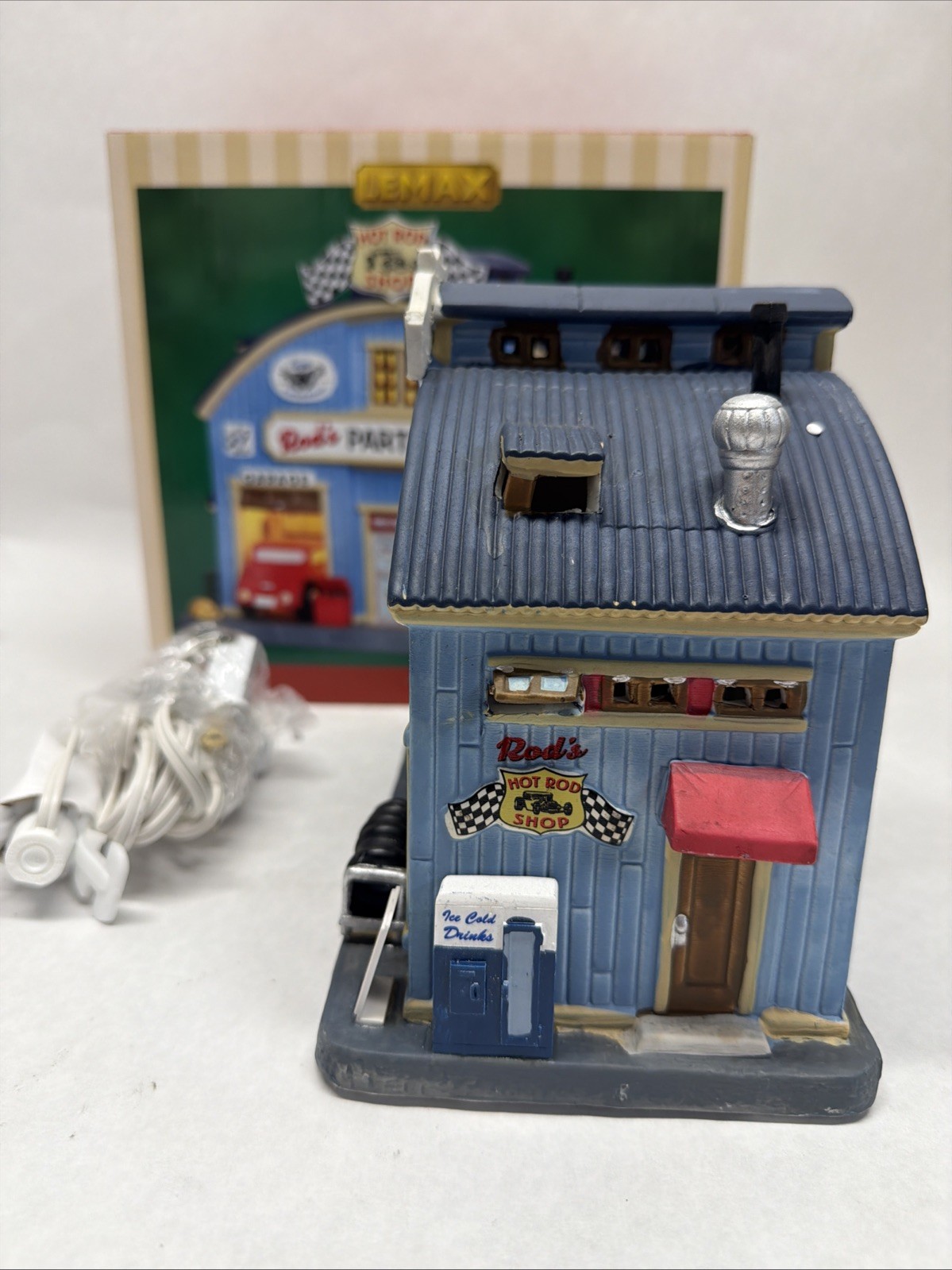 Lemax Holiday Village 2014 Rod's Parts Store # 45707 Christmas Village New