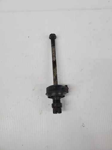 Yamaha RZ 350 RZ350 Front Axle & Speedo Drive - Picture 2 of 3