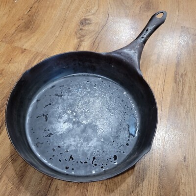 Vintage ''Solid Steel'' Cold Handle Cowboy Skillet Camping Frying Pan #8, 10.5''