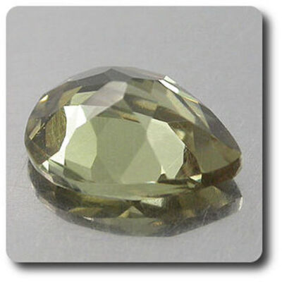 Grenat Couleur Changeante 0,67 Carats - Provenance Kenya, Afrique - Pierre Nue, Neuve Avec étiquette