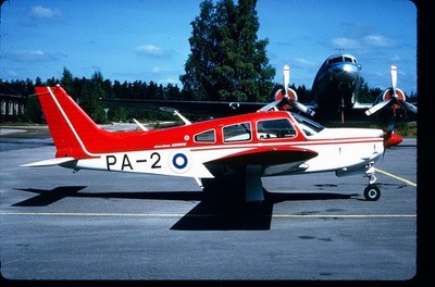 BD375 ORIGINAL K64 AIRCRAFT SLIDE: Finnish AF Piper PA-28R-200 Cherokee Arrow II