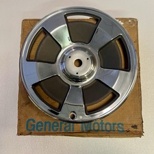 Nos Gm 1966 Corvette Hubcap Wheel Cover 3964518