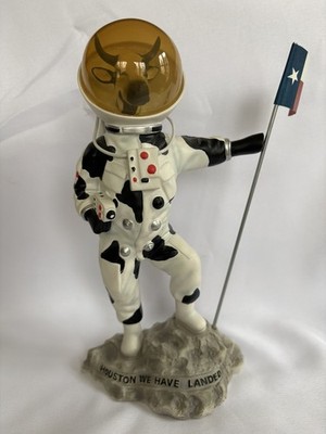 2003 Cow Parade Westland Moonwalking Cow Houston We Have Landed #7282 Limited ED