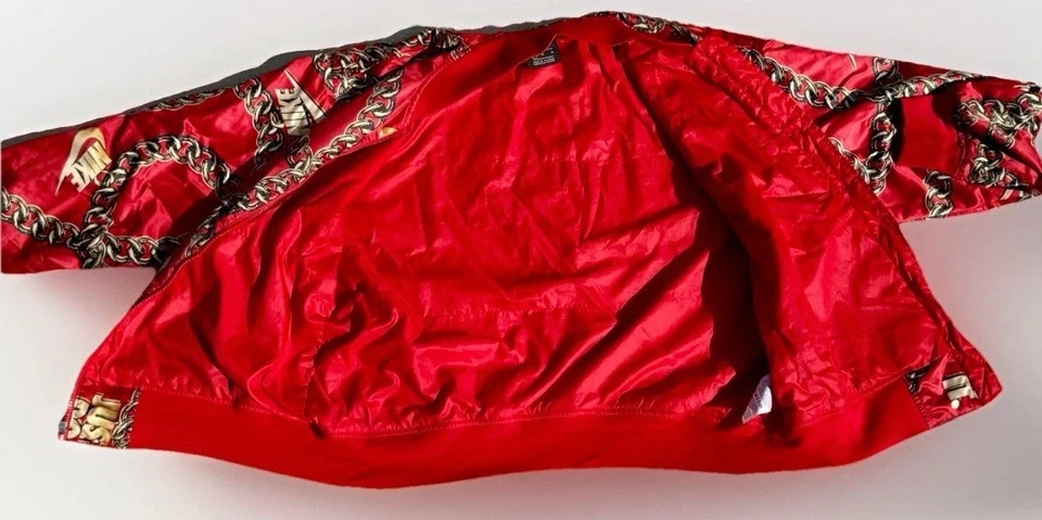 Jaqueta bombardeiro Nike (Women’s Sm) Sportswear preenchimento sintético ícone choque CI9996-657 - Imagem 4 de 4