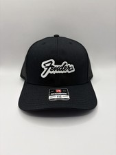 Cappello camionista Fender Guitars tutto nero, stile Richardson 112 Snap-back.  Nuovo con etichetta!